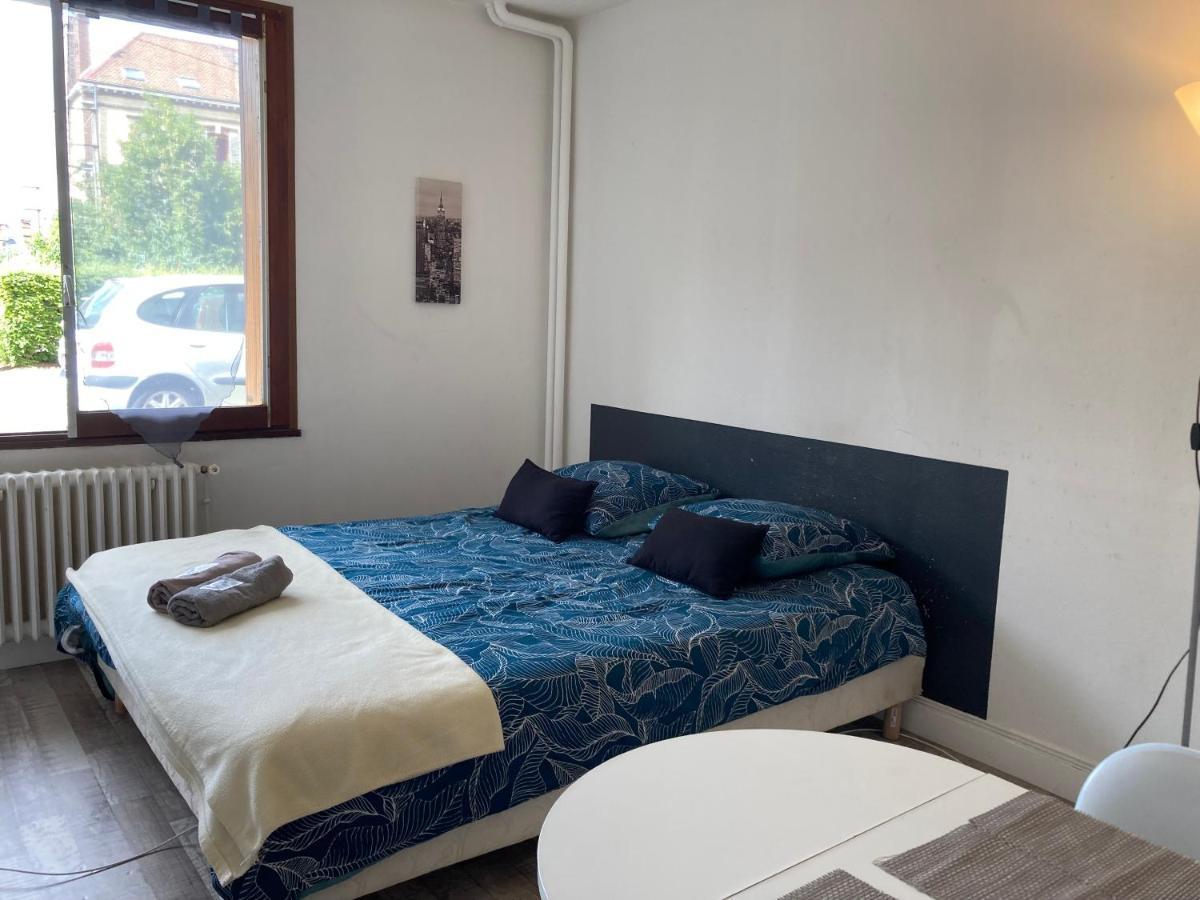 Studio 32 wifi Troyes Exterior foto